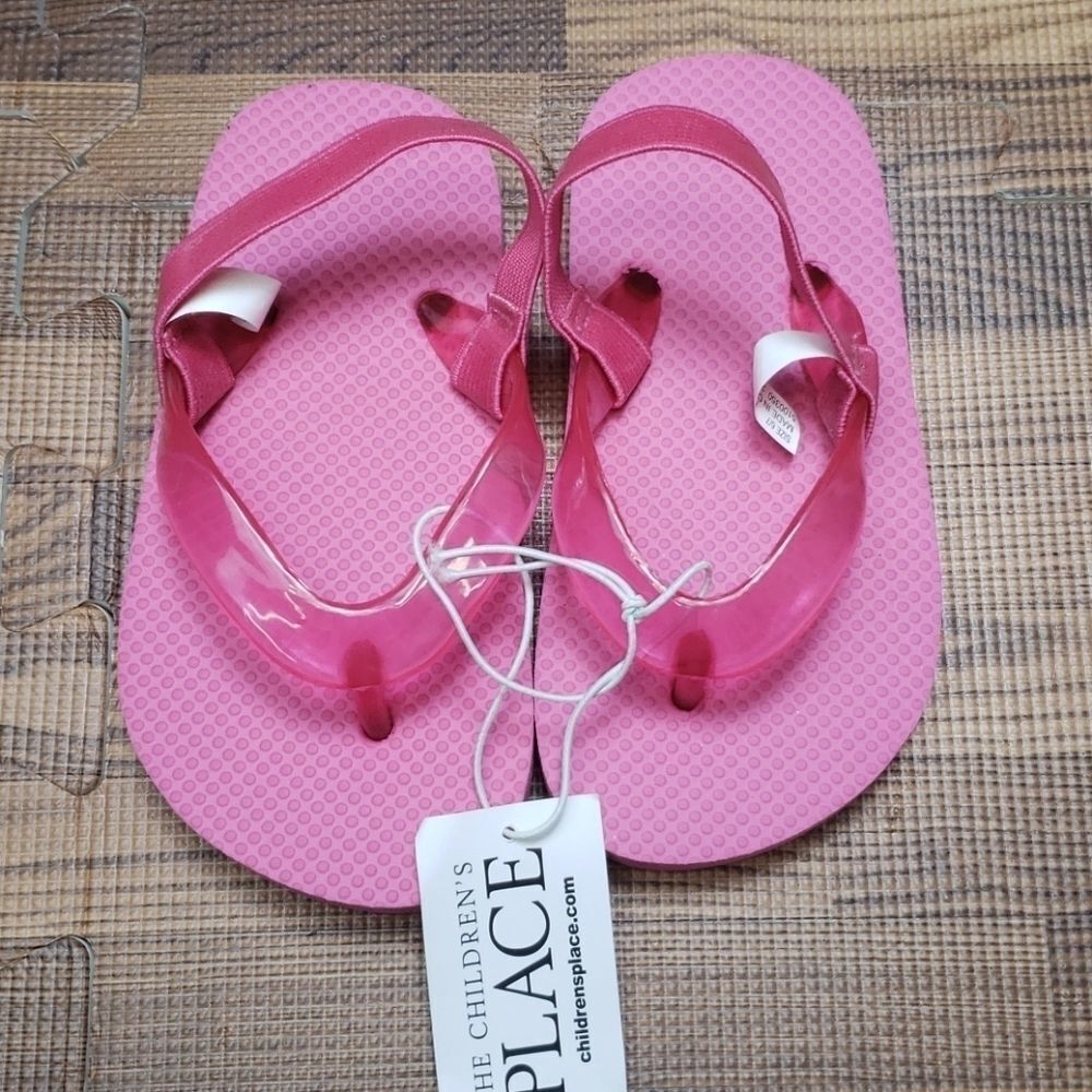 NWT! The Children's Place Pink Flip Flops size 6/7